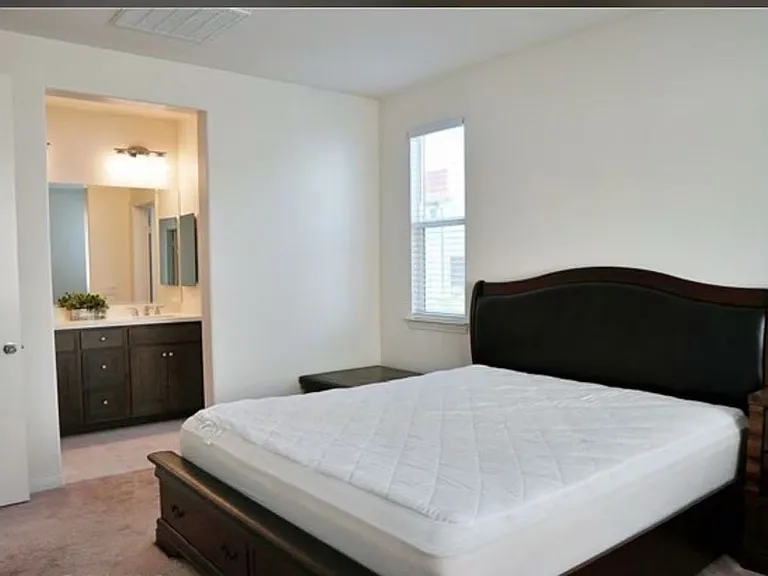 10519 Wilding Dr — Photo 15