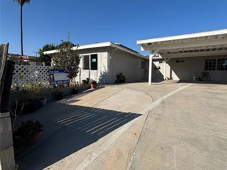 1810 Jellick Ave — Photo 4