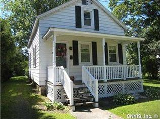 23 W Elizabeth St, Skaneateles, NY 13152