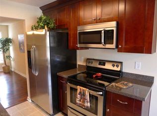 817 Sommerville Cres, Chesapeake, VA 23320