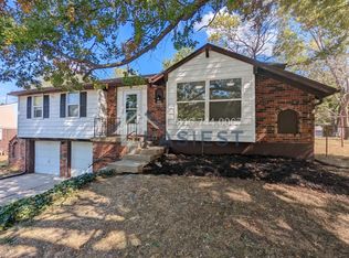 808 NW Arlington Pl, Blue Springs, MO 64015