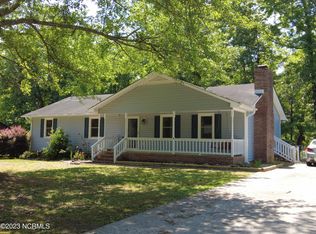 90 Roland Ct, Burgaw, NC 28425