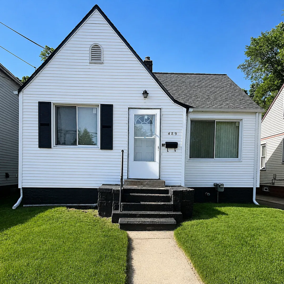 Charming 2-Bedroom Home for Lease in Pontiac — Photo 1