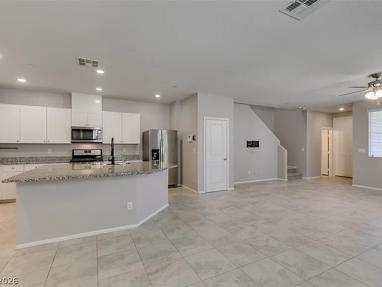 2864 Cabrillo Terrace St — Photo 21