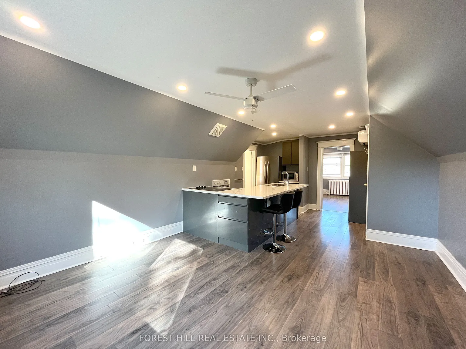 1 bed, $1,900 — Photo 3