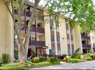 650 Murray Ln Unit 416, Des Plaines, IL 60016