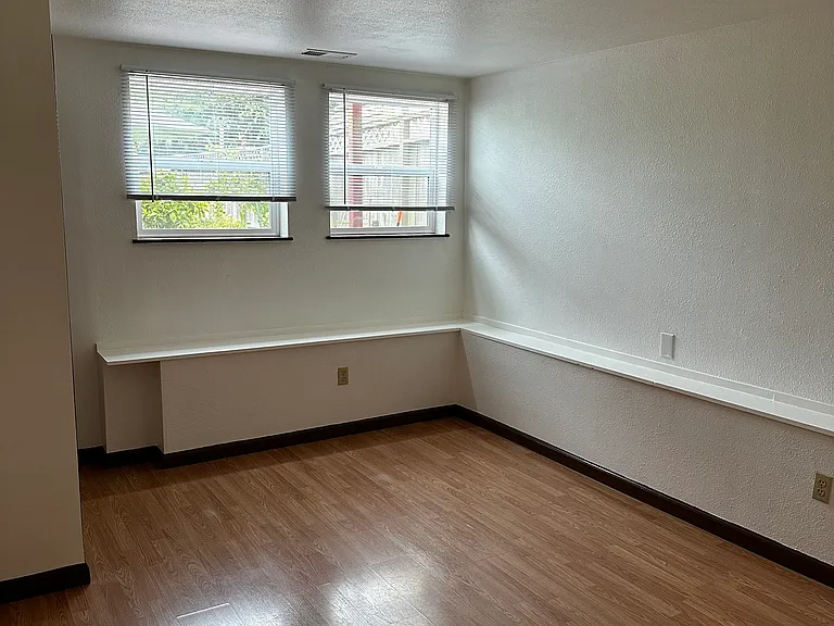280 Faxon Ave — Photo 10