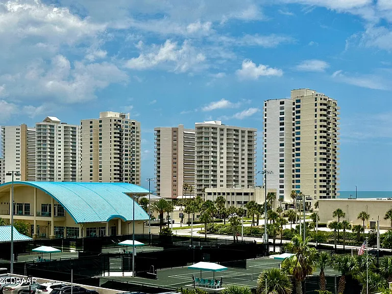 1 Oceans West Blvd #4B5 — Photo 27