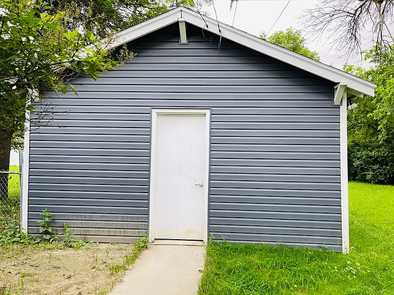 440 Lewis Ave — Photo 23