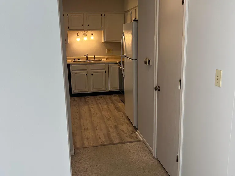 2711 Hurstland Ct — Photo 4