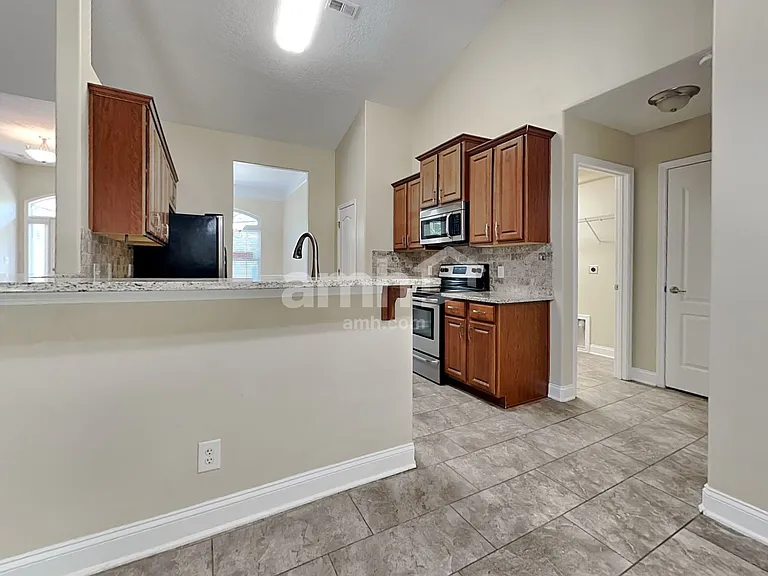 7194 Caley St — Photo 6