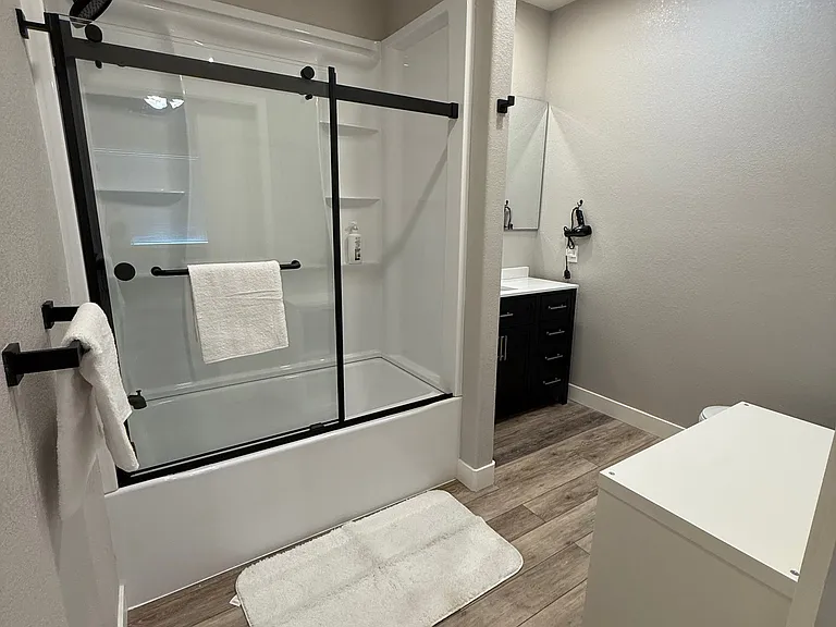 725 S Tehama St #7 — Photo 21