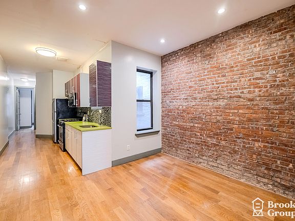 2nd image of 106 Grattan St APT 1L