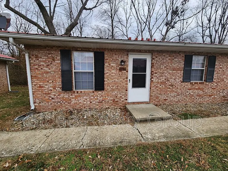 2480 E Clayton Dr — Photo 1
