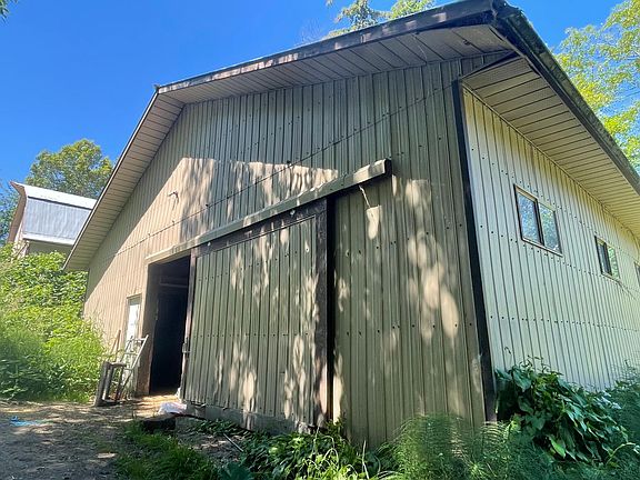4th image of 18923 8th Ave