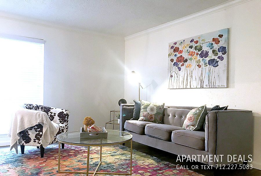 1st image of 3007 Hillcroft St #641
