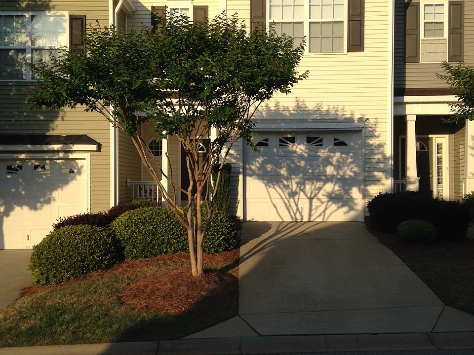 1st image of 217 Cedar Crossing Ln