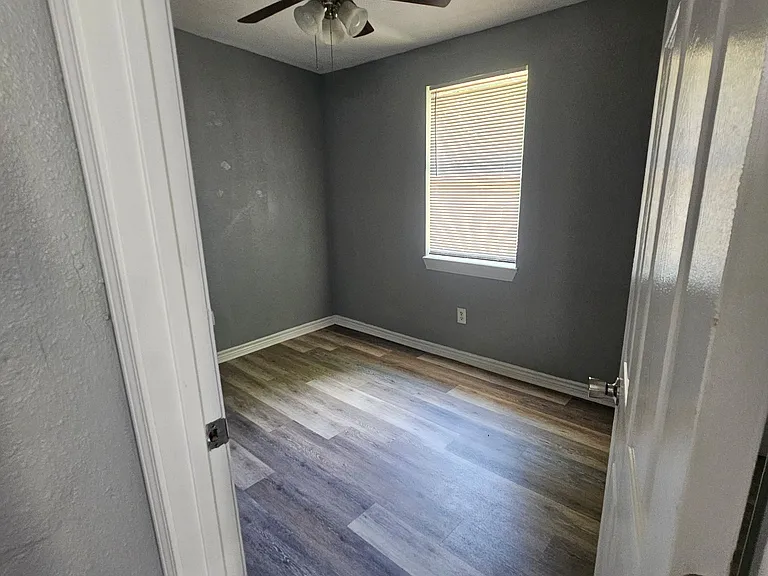 3818 E Young St — Photo 6