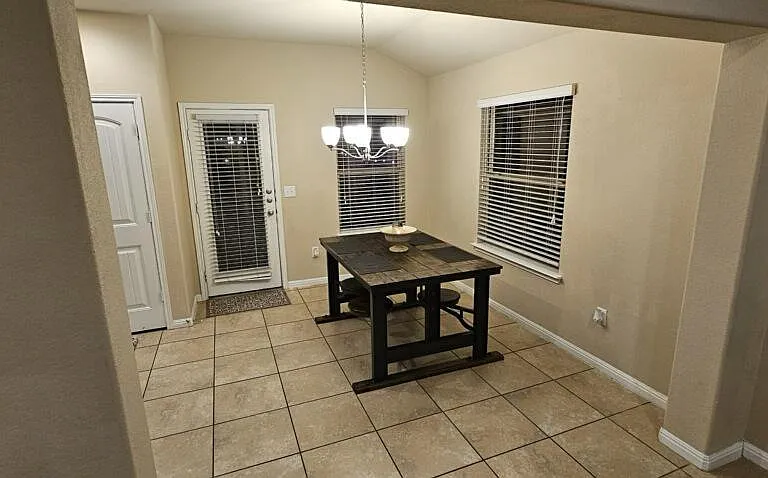 605 Carly Ann Ln — Photo 6