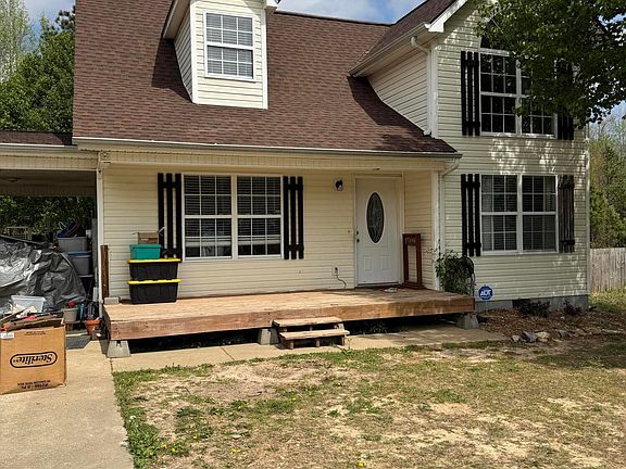 2nd image of 202 Casteel Rd SE