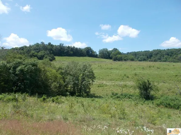 9300 Center Point Rd, Tompkinsville, KY 42167