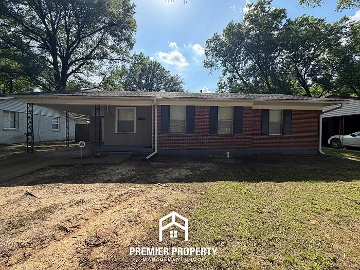 1743 Tahiti Ln — Photo 1