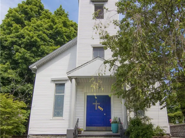 207 Genesee St, Cayuga, NY 13034