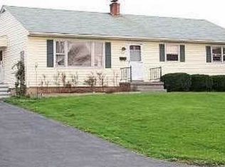 1101 Woodstock Ln, Winchester, VA 22601