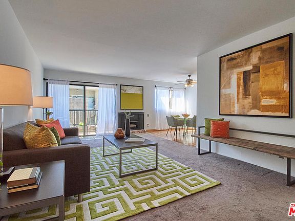 3rd image of 2929 Waverly Dr APT 317