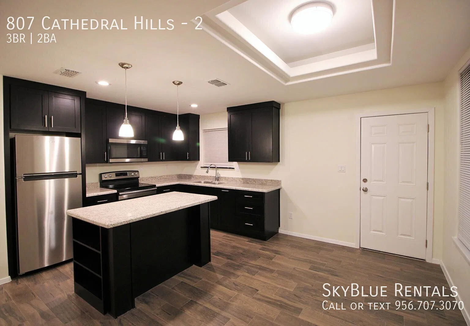 "Spacious 3-Bedroom Apartment with 2 Full Baths in Edinburg's Cathedral Hills!" — Photo 4