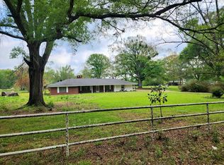 85 Grove Acres Rd, Natchez, MS 39120