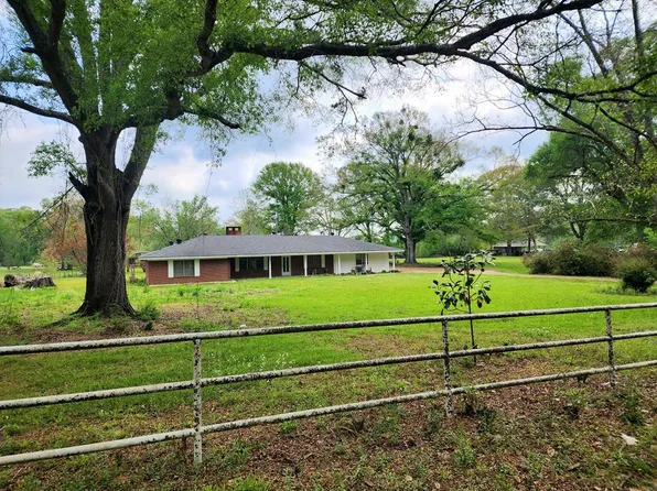 85 Grove Acres Rd, Natchez, MS 39120