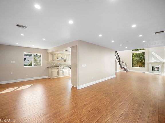 4th image of 6541 Elmo St