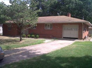 306 E Clinton St, Clinton, MO 64735