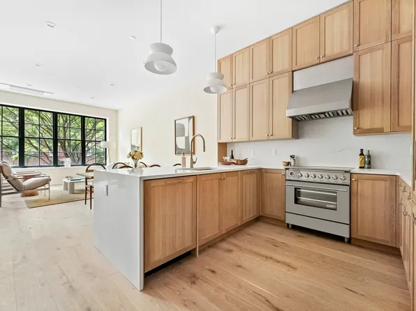 379 12th Street image 5 of 13