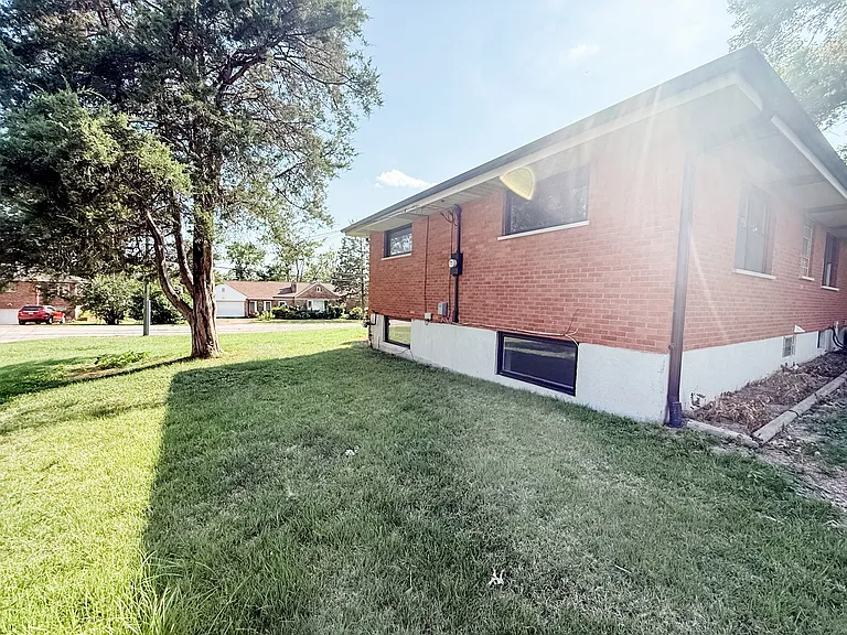 7025 Aliceton Ave — Photo 34