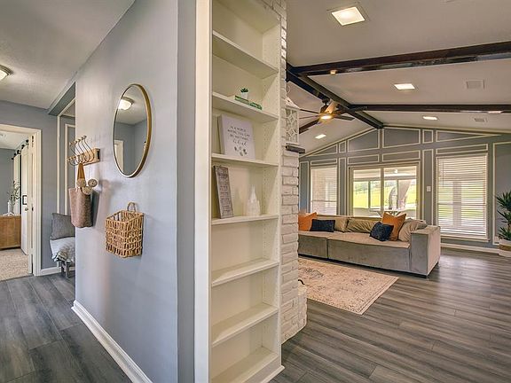 5th image of 104 Becky Ln