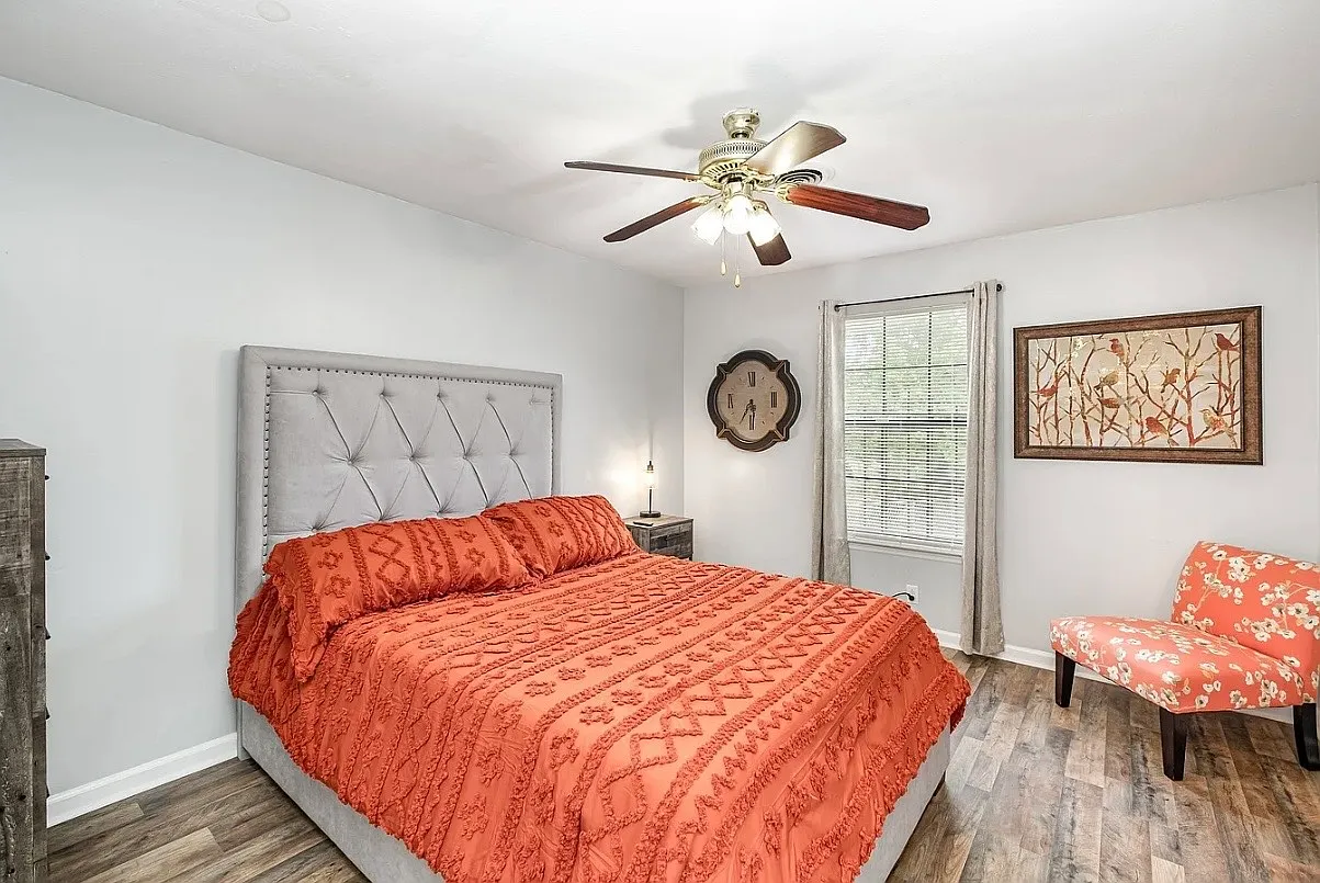 3 bed, 1075 sqft, $2,000 — Photo 4