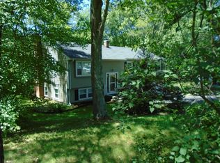 581 Bloomfield Ave, Windsor, CT 06095