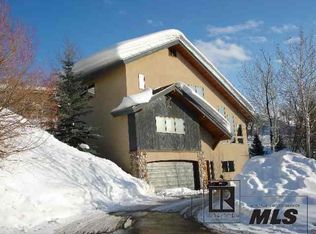 2535 Longthong Rd, Steamboat Springs, CO 80487