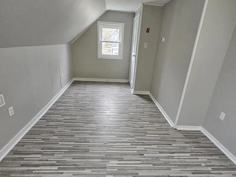 549 Valley St #A2 — Photo 9