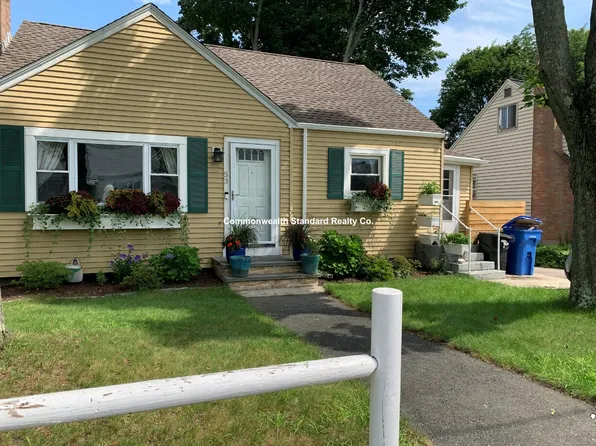 53 Gale St, Waltham, MA 02453