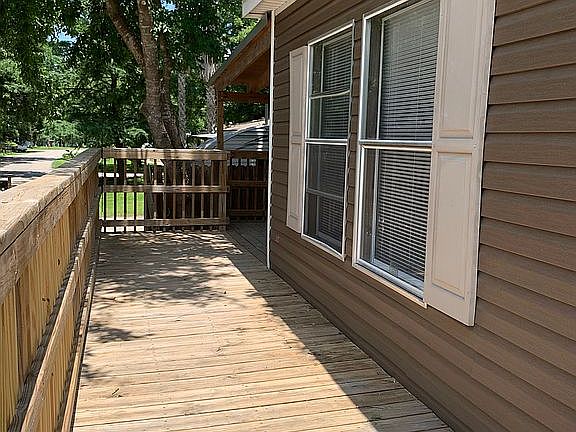 4th image of 105 Kelly Ln