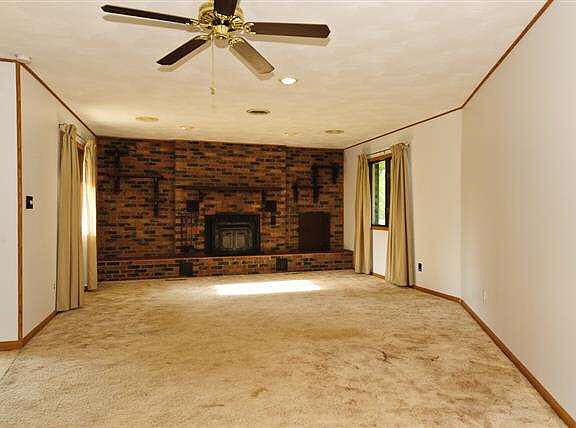 4th image of 6016 Meadow Dr