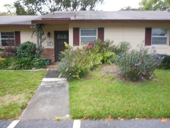 3rd image of 19 Villa Villar Ct