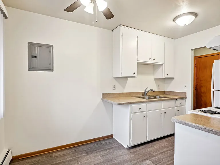 Unity View Apartments - 476 75th Ave NE — Photo 5