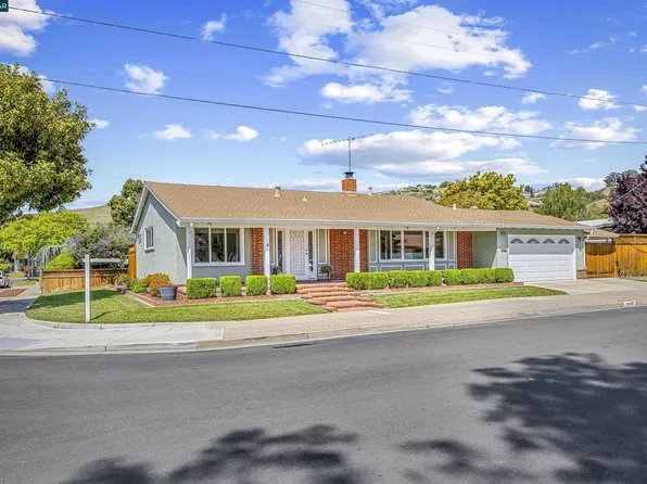 30450 Oakmont Way, Hayward, CA 94544