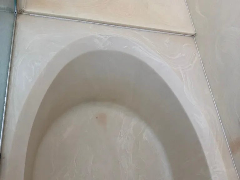 master bath tub