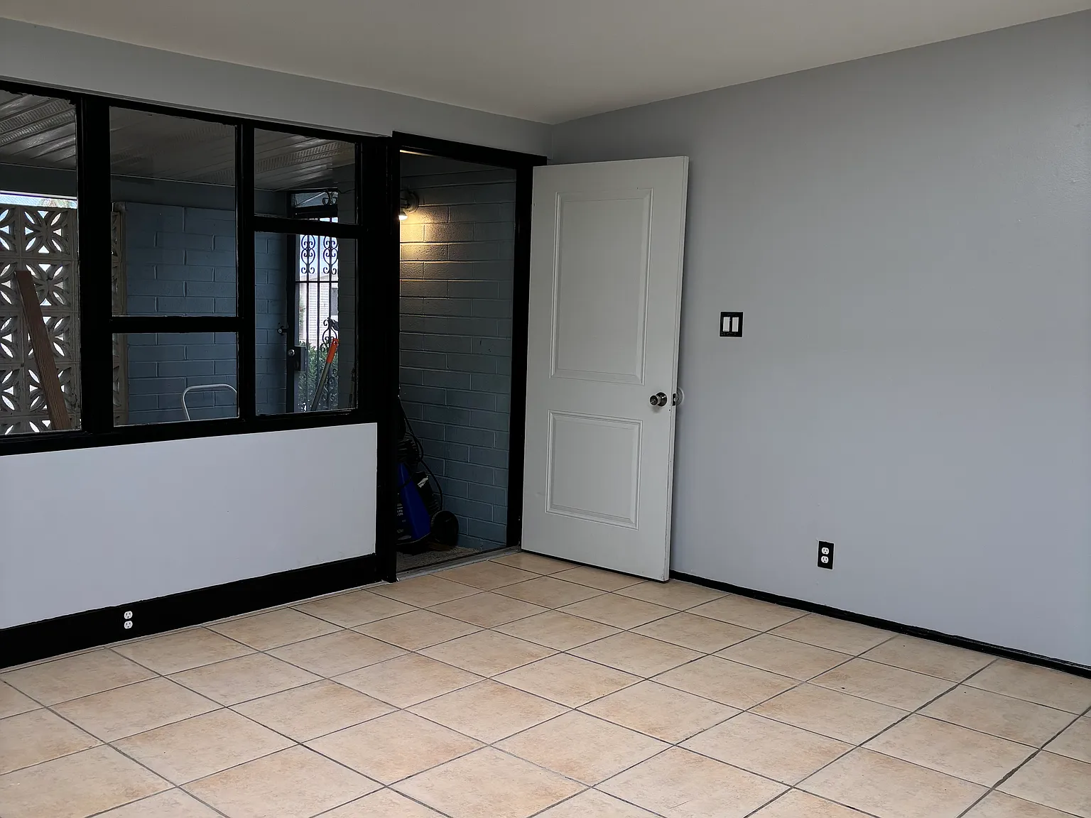 6710 E David Dr — Photo 3