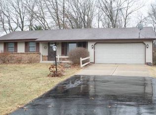 2119 W Manogue Rd, Janesville, WI 53545